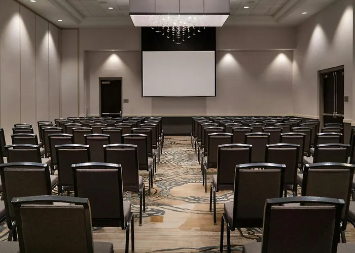 Courtyard By Marriott Salt River Hotel