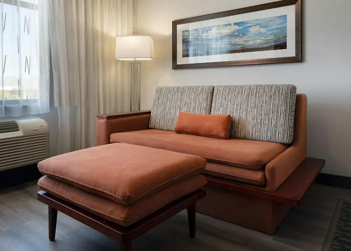 Courtyard By Marriott Salt River Hotel