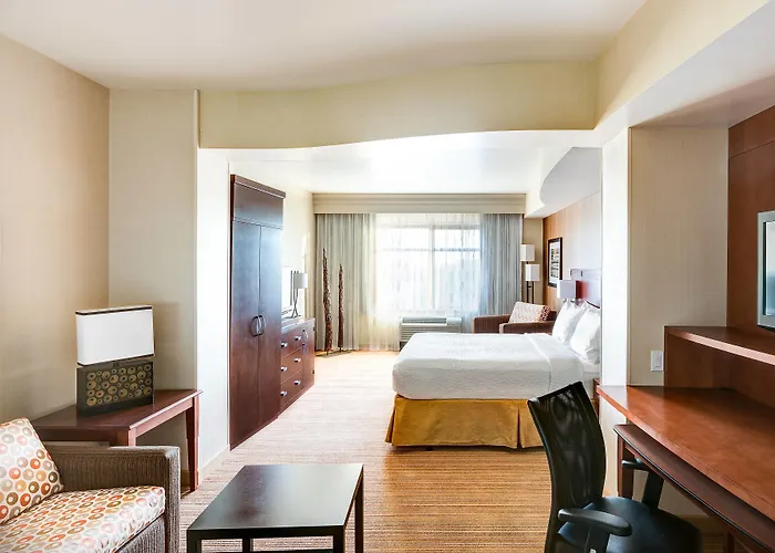 Courtyard By Marriott Salt River 3*