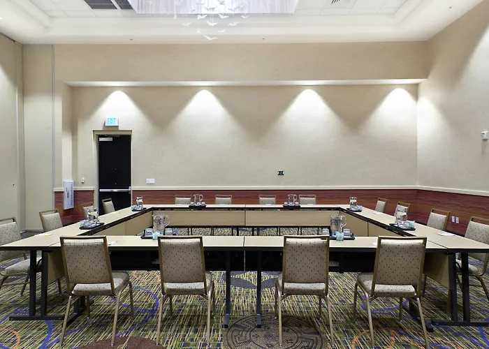 Courtyard By Marriott Salt River Hotel