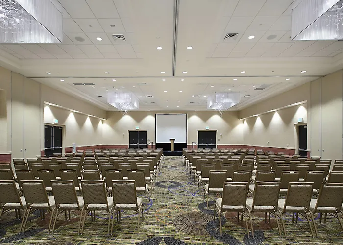 Courtyard By Marriott Salt River Hotel