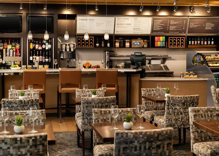 Courtyard By Marriott Salt River Hotel