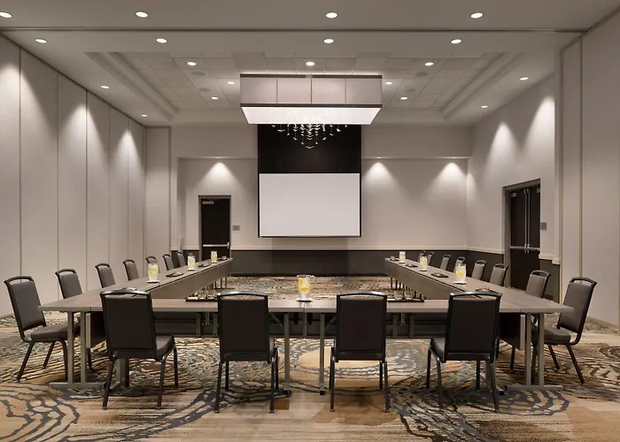 Courtyard By Marriott Salt River Hotel